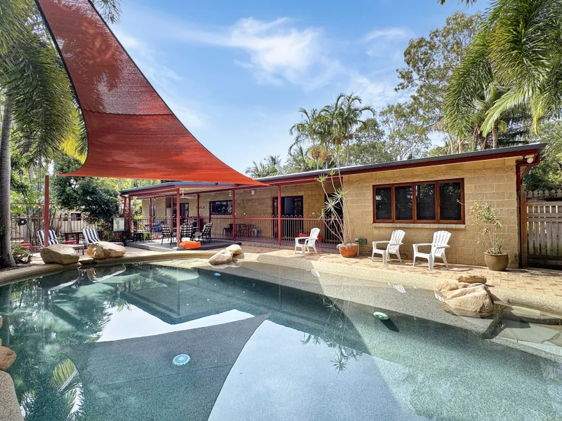 Established holiday home just 600m to Horseshoe Bay beach