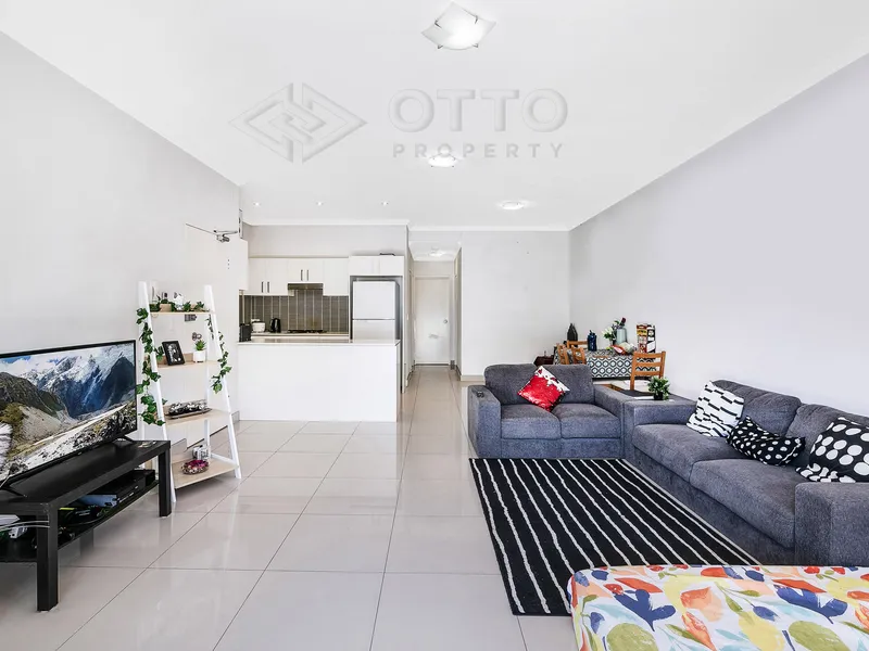Boutique Two-bedroom Apartment with Parking Space