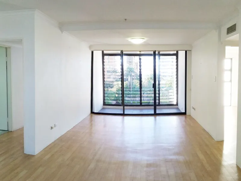 Delightful Two Bedroom Apartment In The Center of Bondi Junction