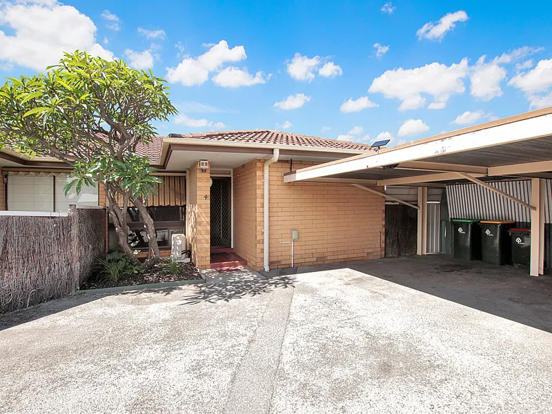 Two Bedroom Unit in Burwood Avenue! (No Pets)