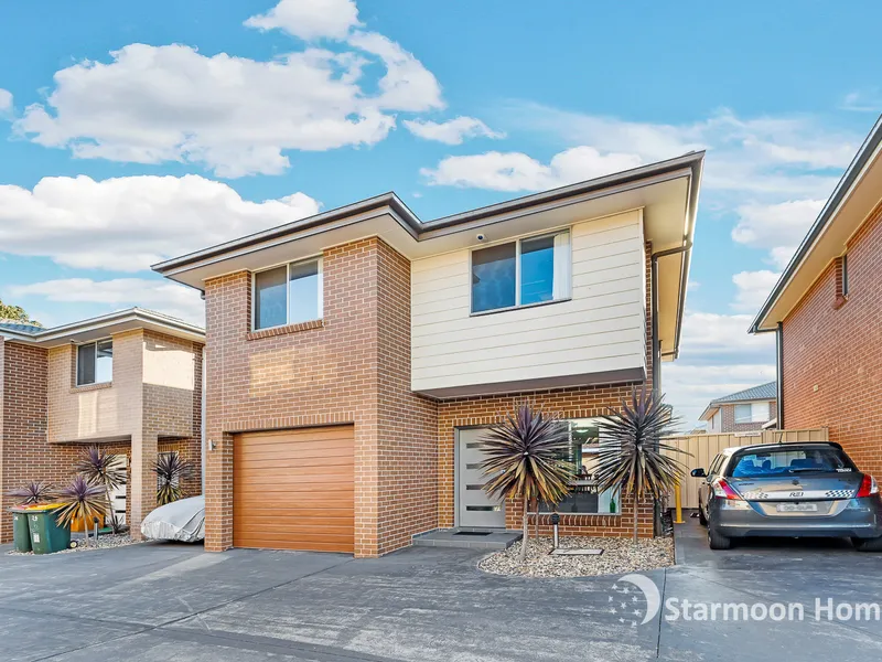 Freestanding townhouse in Kellyville Ridge