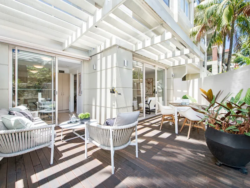 Ground floor luxury, Mirvac built courtyard apartment