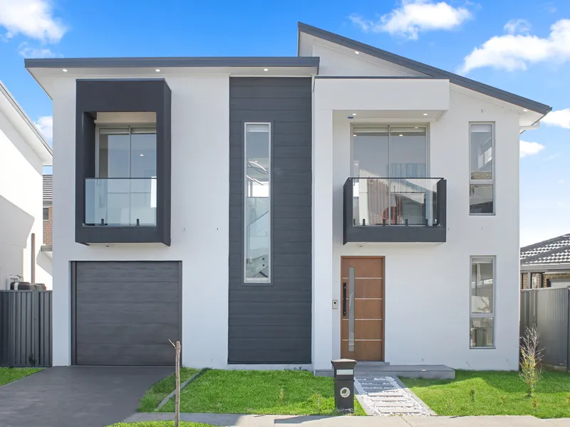 Pristine & immaculately presented family home!