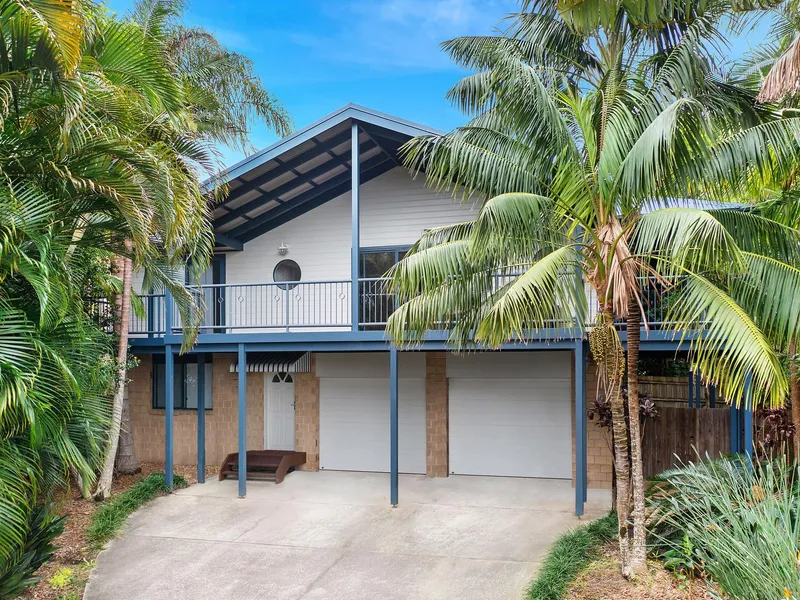 Ideal Large Lifestyle Family Home