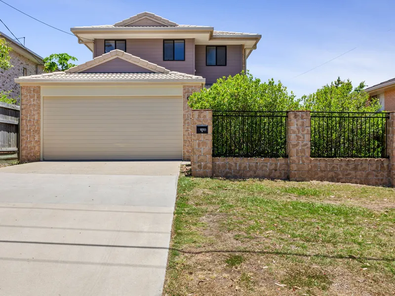 Spacious low maintenance family home in great location! CONTACT JULIE SYKES 0438 050 110