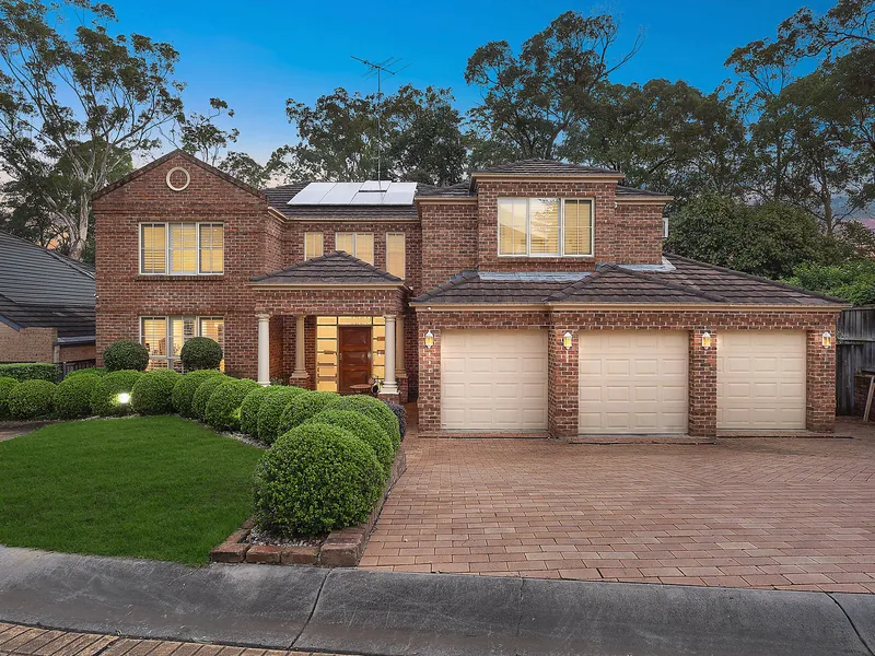 Prestigious family manor in peaceful neighbourhood