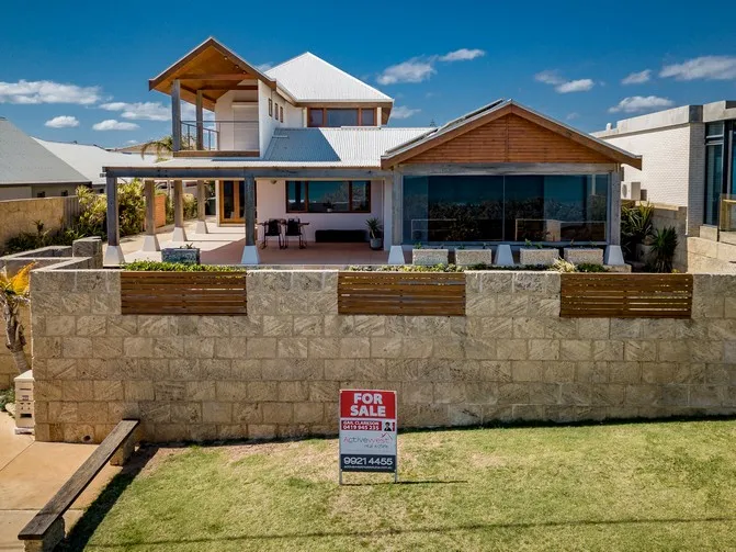 COASTAL LIVING AT IT'S BEST 