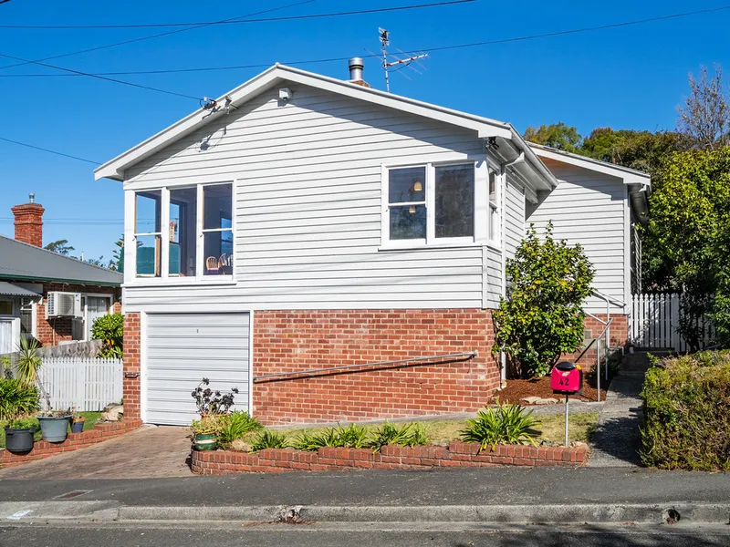 Weatherboard charm in the heart of South Hobart