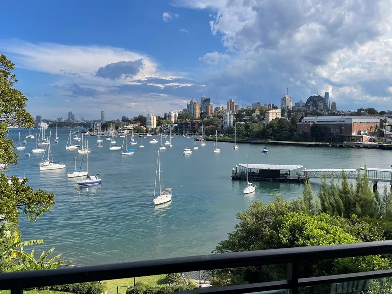 Waterfront Apartment with Stunning Views of the Harbour