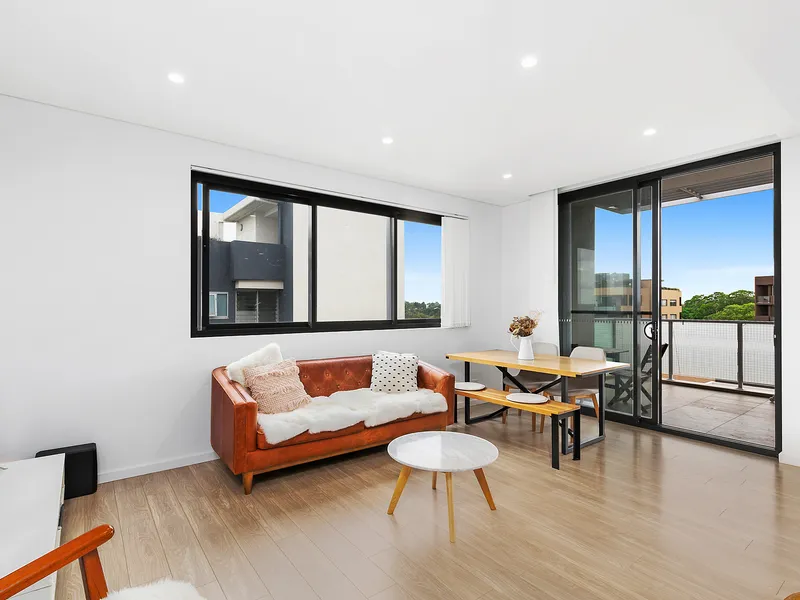 Stylish Two Bedroom Apartment Close To Amenities