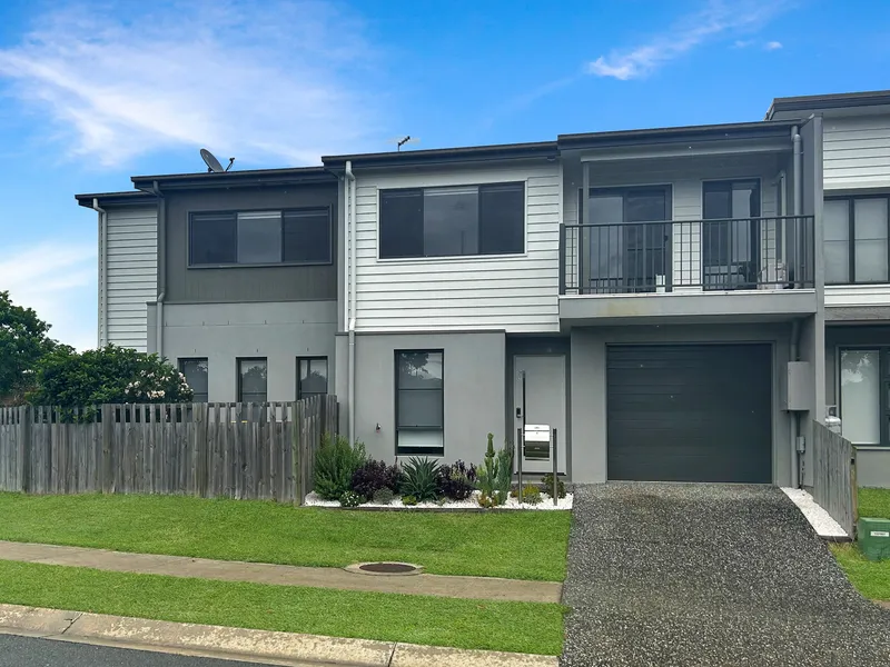 Beautiful 3 Bedroom Home for Rent in Deebing Heights