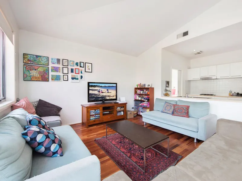 Charming Two Bedroom House in Ford