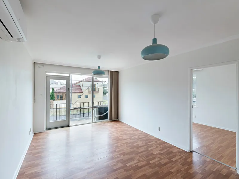 BOUTIQUE LIVING IN FANTASTIC LOCATION