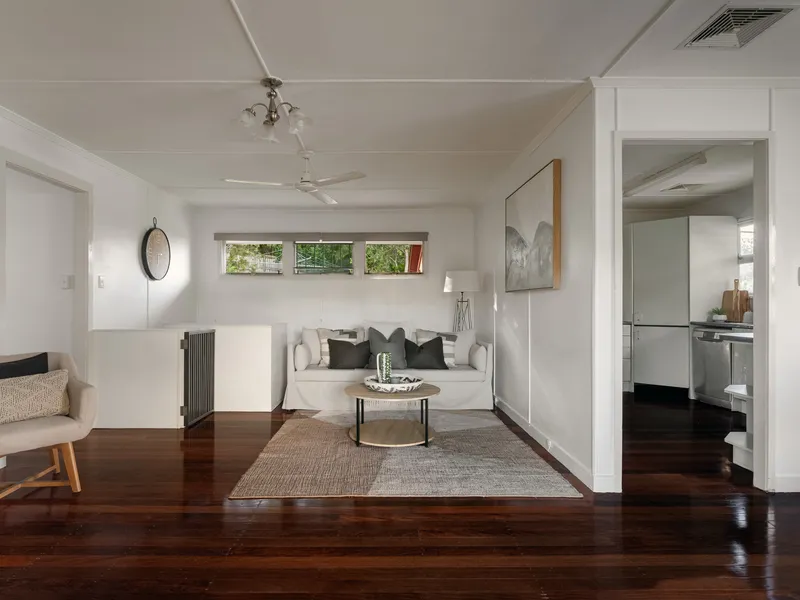 819m2 postwar home with elevated views to Moorbell Street Parklands