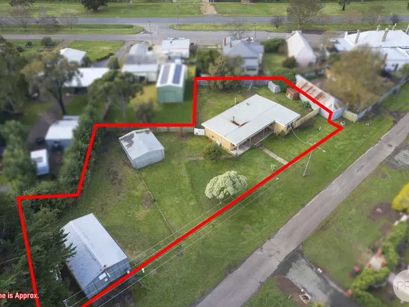Central Waubra Residence Offering 3 Titles