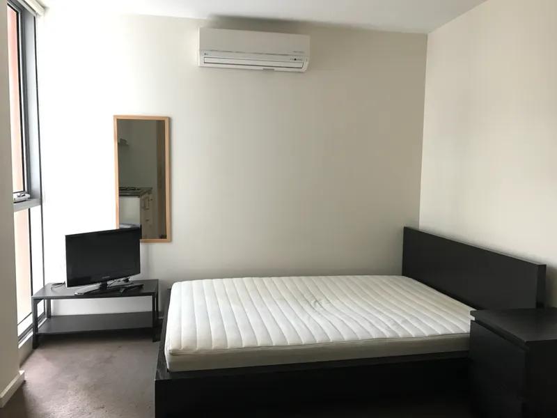 FULLY FURNISHED STUDIO APARTMENT!
