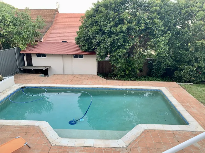 Large 2 Bedroom house with pool + power included