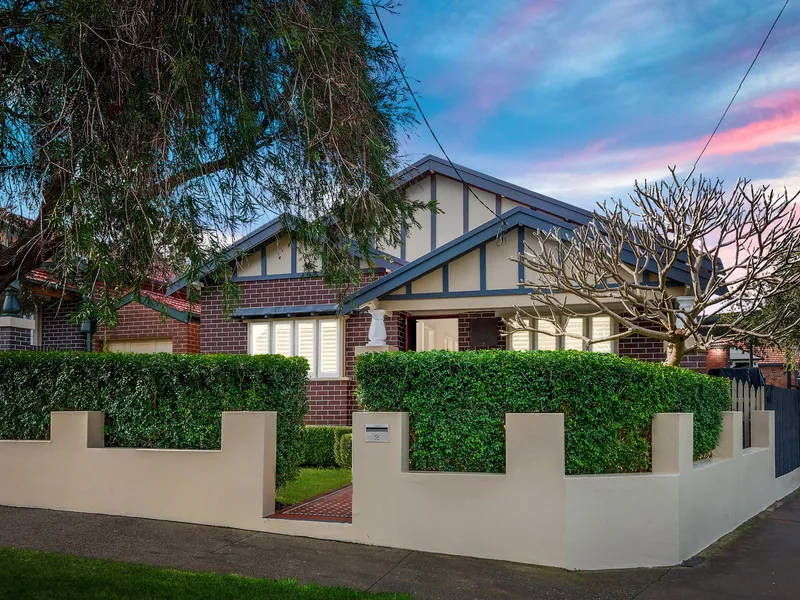 Impeccably Renovated Residence for Convenient Contemporary Living