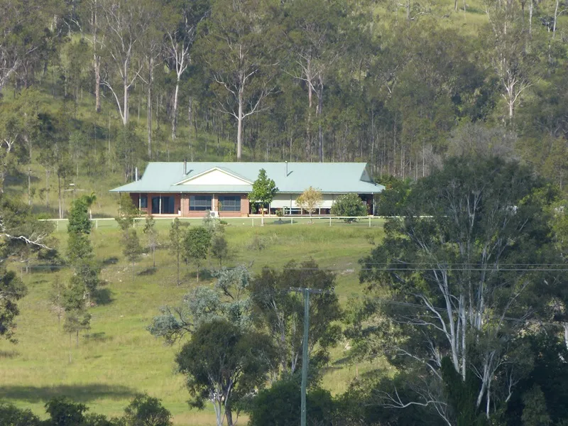 Esk  550 ac,  $2.8mil, Modern 6br Brick home, very private property Just 3km from town, grazing country 1 hour to Brisbane.