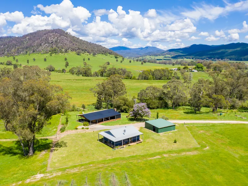 FARMING AND LIFESTYLE OPPORTUNITY AT THE FOOT OF MT BUFFALO.