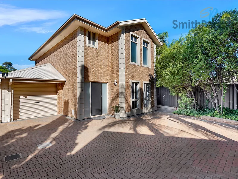 Enviable Townhouse living in convenient location