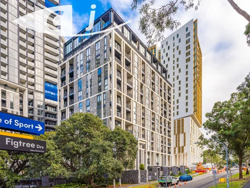 BRAND NEW NORTH Facing 3 Bedroom  Apartment in Mirvac Building