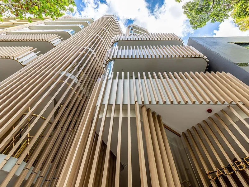 Modern One Bedroom Residence Located In The Ultimate Convenience - Calibre