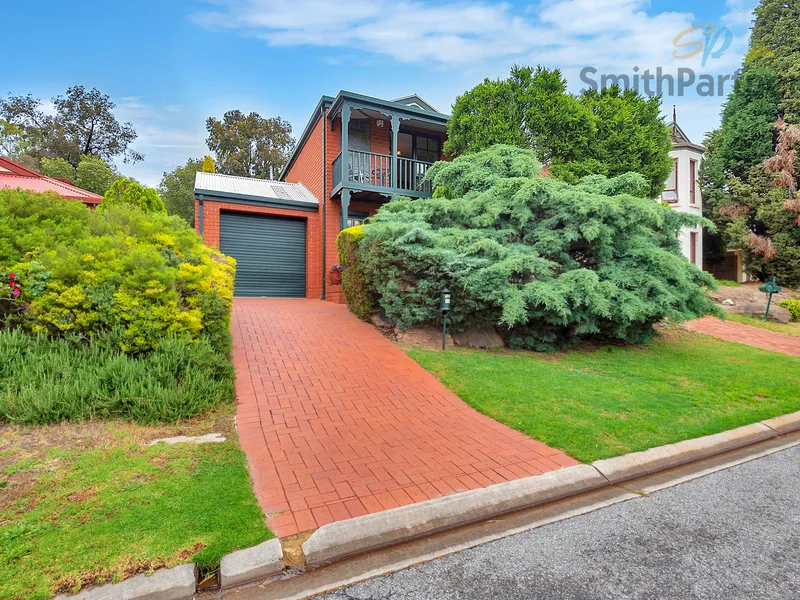 Double Storey Villa Close to Cobbler Creek