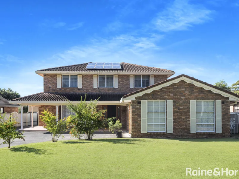 Discover Your Spacious Oasis on a Huge 1,107m2 Block with In-Ground Pool