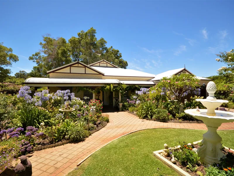 Large 5 Bedroom Home