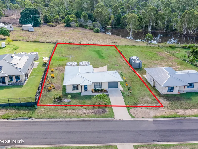 COUNTRY AMBIENCE 6 MINUTES TO THE CONVENIENCE OF CHILDERS CBD