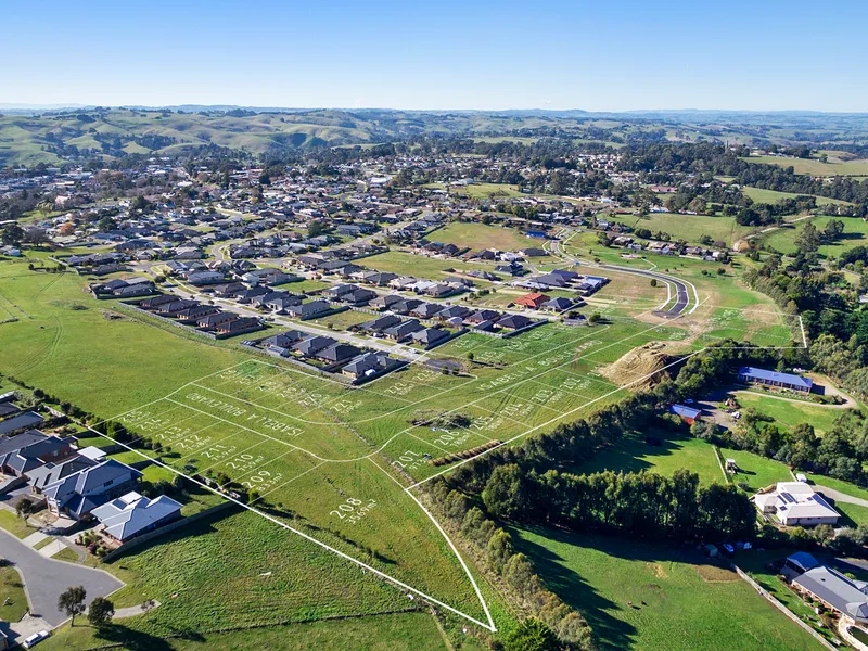 KORUMBURRA'S PREMIERE FAMILY ESTATE!