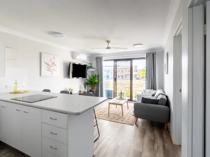 Modern, Low Maintenance, 2nd Floor Unit