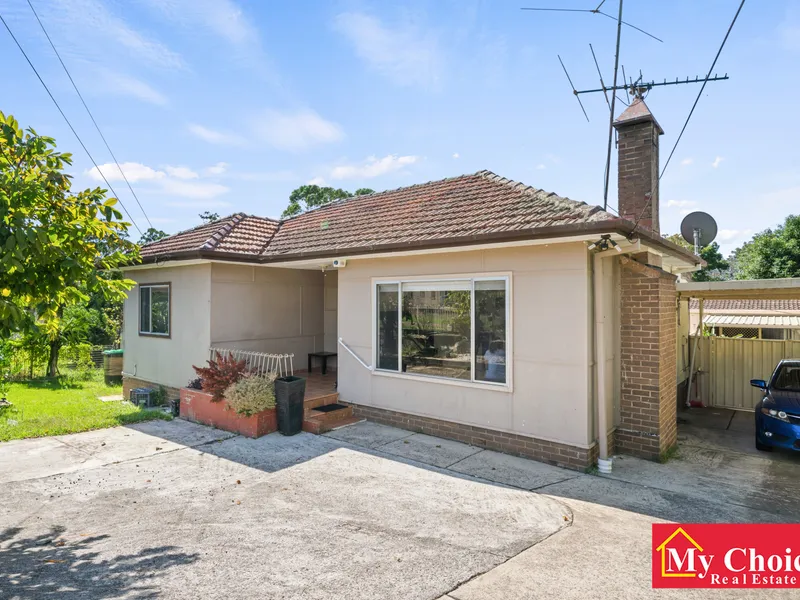 R3 ZONING! JUST A SHORT WALK TO WESTFIELD!!