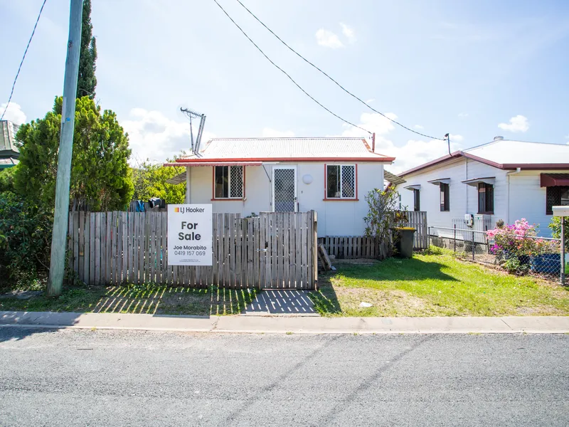 VACANT NOW! Authentic WORKERS Cottage in CBD Fringe!
