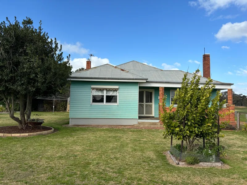 Spacious 3-Bedroom Home with Stunning Farm Views