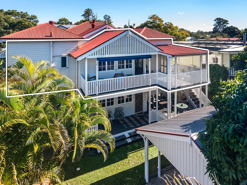 Elegant, Queenslander 3 Bedroom Unit...A Dream Inner North residence! For Sale or By Auction