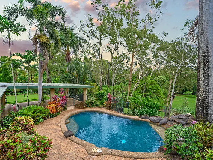 Spectacular Acreage - Private River Access!