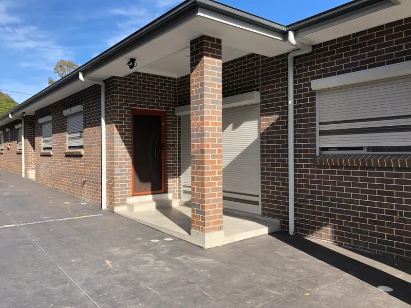 FULLY FURNISHED HOUSE                                                                  WALK TO SHOOL , CABRAMATTA SHOPPING CENTER...