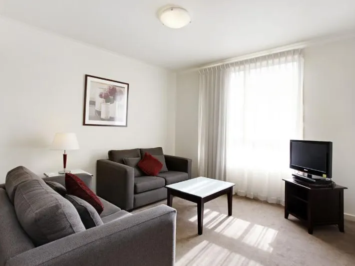'Fitzroy Gardens Residence' - Fully Furnished. Stay from 1 month.