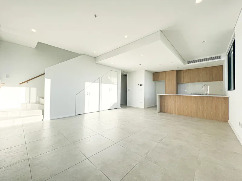 Brand new 2Bed Penthouse Boasting City View