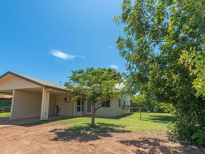 STRATA TITLED HALF DUPLEX!