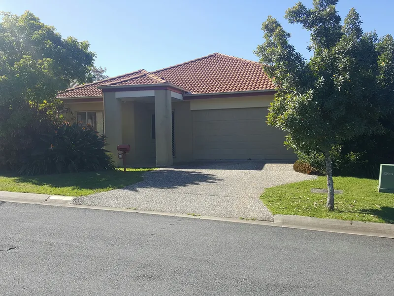 GREAT HOME IN VARSITY LAKES CLOSE TO EVERYWHERE….