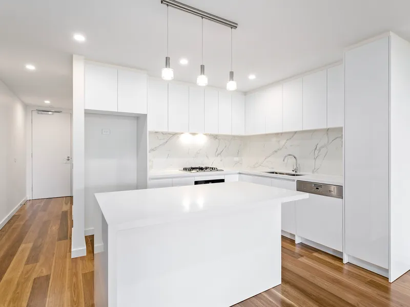 Smart, Contemporary Living in Optimum Locale