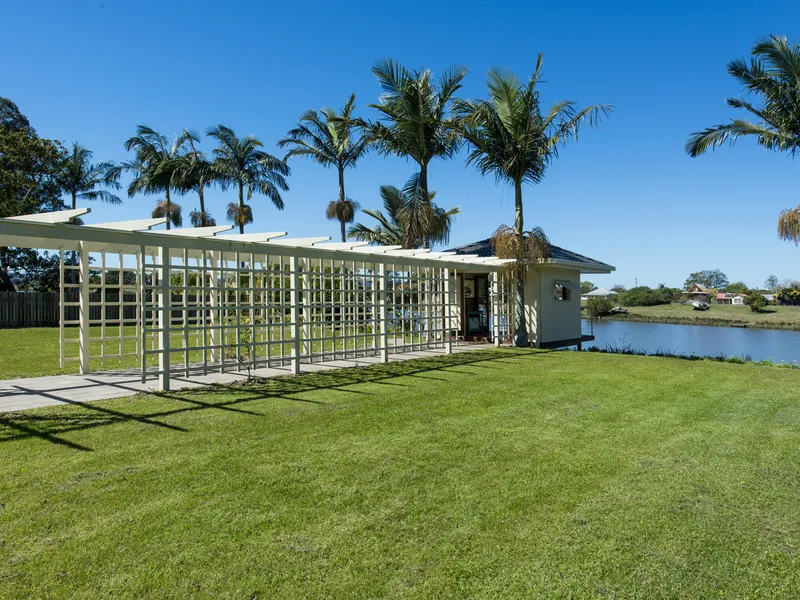 IMMACULATE ABSOLUTE WATERFRONT HOME IN BRUSHGROVE