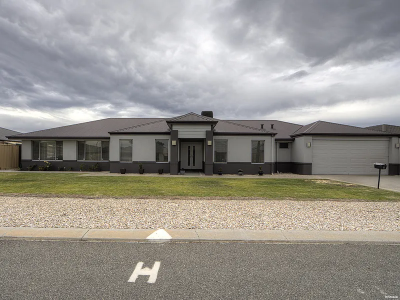 HOME OPEN CANCELLED - UNDER OFFER