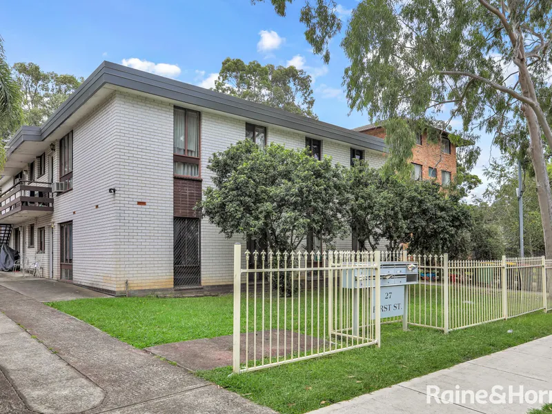 Spacious Two Bedroom Unit