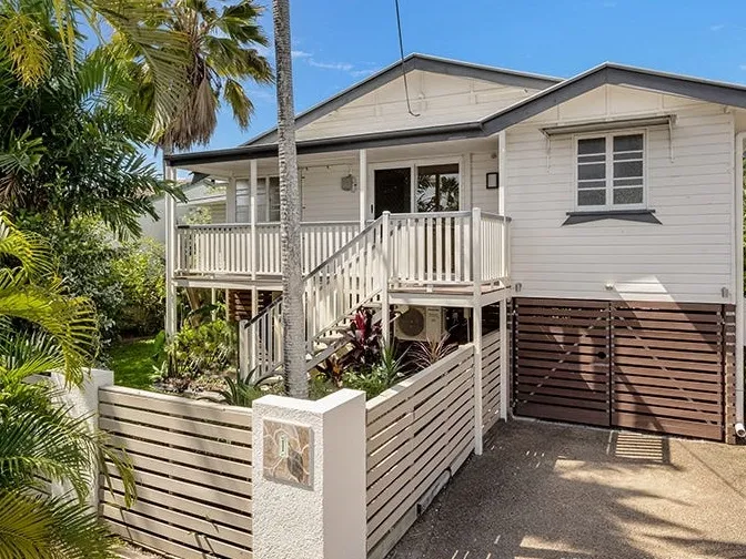 CHARMING QUEENSLANDER