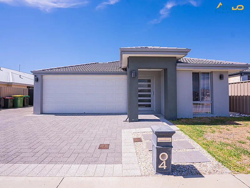 Georgous Home, Excellent Location!
