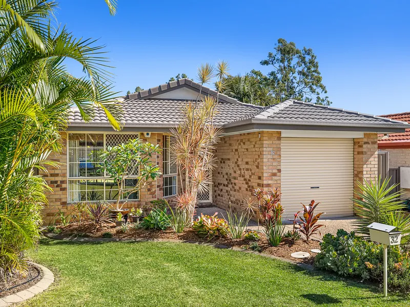 Lowset Contemporary Charmer + Alfresco Outdoor Living